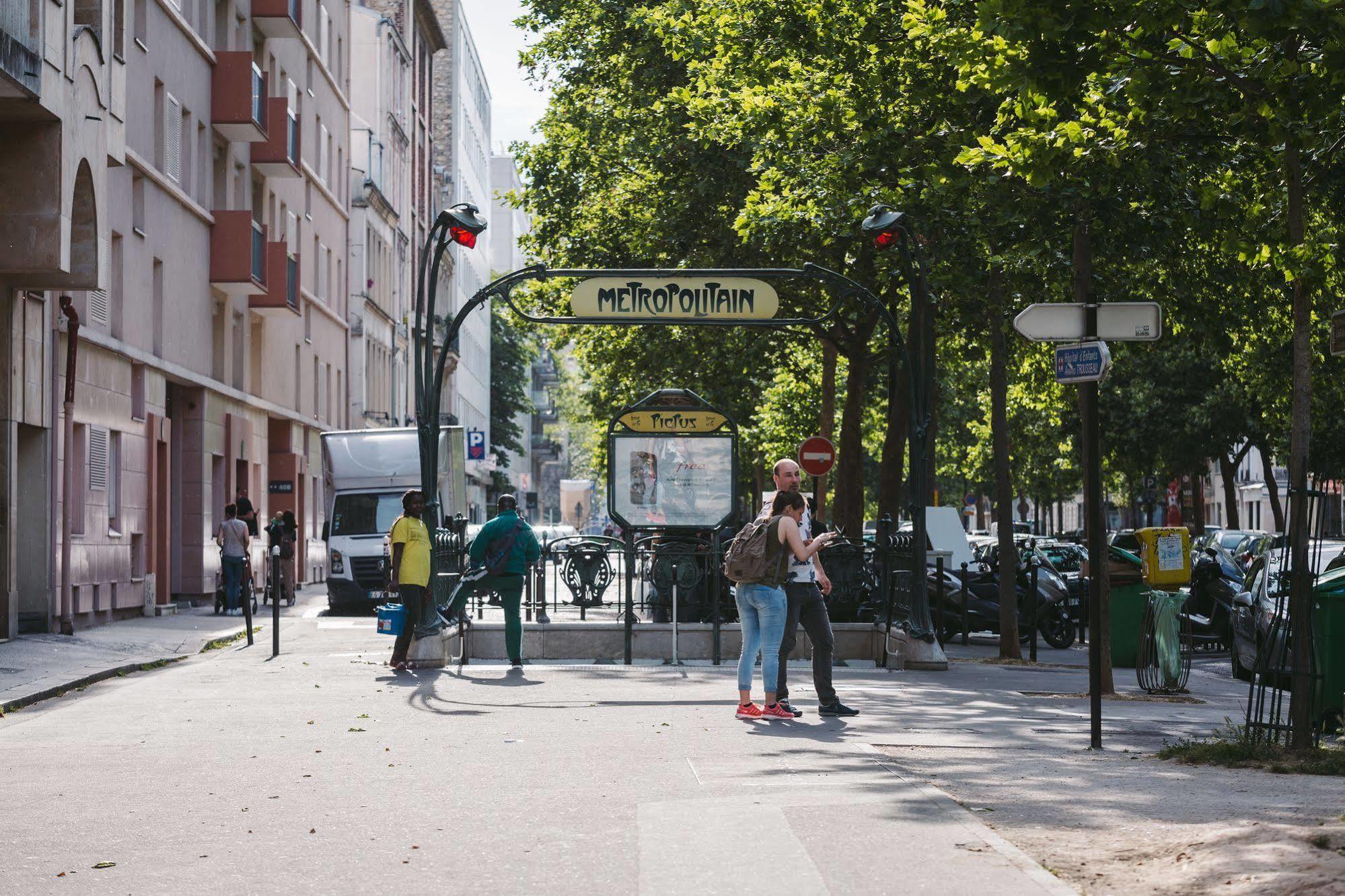 Le Petit Cosy Hôtel Paris Exterior foto